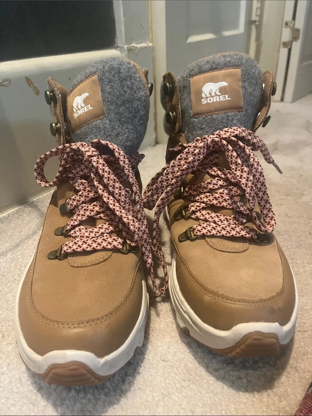 Sorel Women’s Tan and Gray Lace-Up Kinetic Waterproof Boots